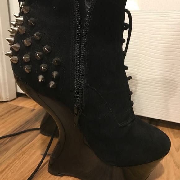 Spiked Aldo Boots 💥👀 - Picture 5 of 5